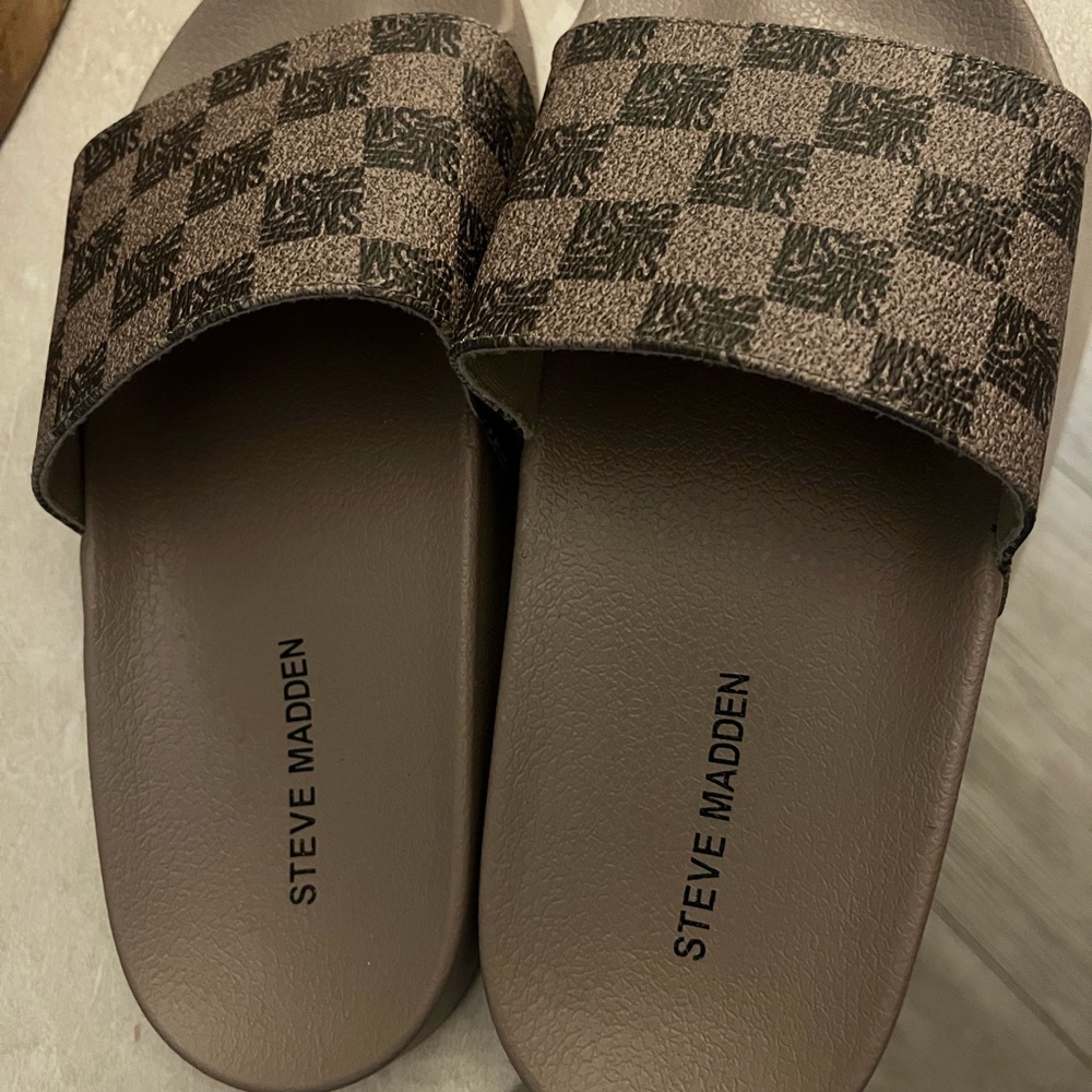 Steve Madden Slides